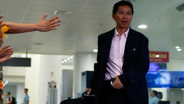 HLV Hoàng Anh Tuấn nói gì về những chỉ trích của bầu Đức?