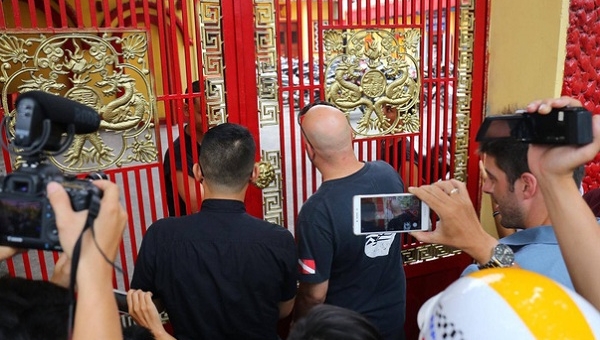 Flores nói gì trong ngày đến đình Nam Chơn gặp Nam Huynh Đạo