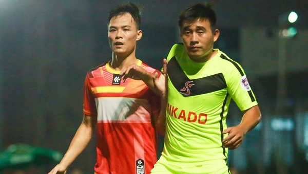 Vua phủi Sài Gòn so tài trên sân bóng phong trào Thủ đô