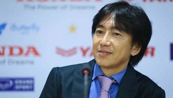 Sốc với mức lương của HLV Miura khi trở lại Việt Nam