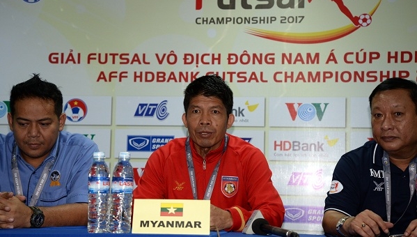 HLV ĐT futsal Myanmar nói gì sau trận thắng 13 bàn?