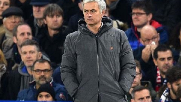 Bất ngờ: HLV Mourinho đàm phán chia tay Man Utd