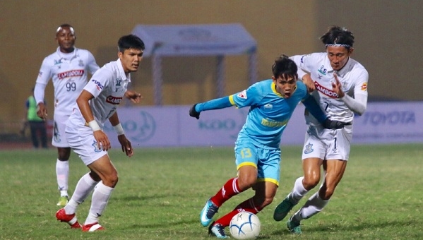 Khánh Hòa hủy diệt đại diện bóng đá Campuchia trên sân khách