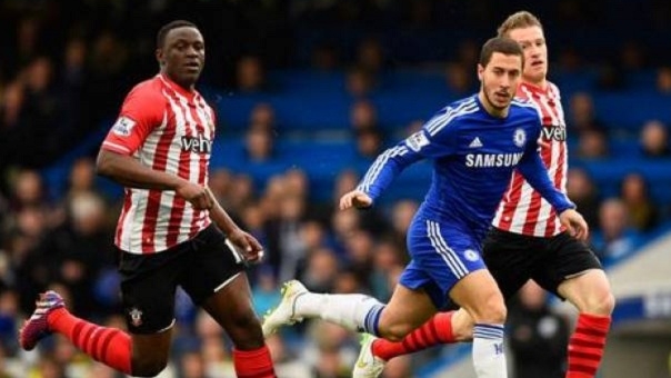 Marcos Alonso tỏa sáng, Chelsea hạ Southampton