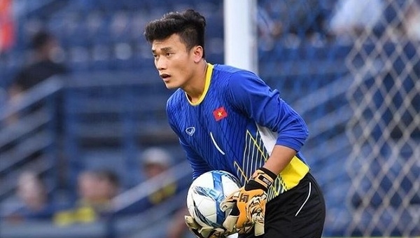 Thủ môn Bùi Tiến Dũng bắt chính ở sân chơi AFC Cup 2018