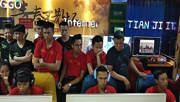 Lịch thi đấu AOE ngày 7/3: Chim Sẻ và BiBi sẽ 'cõng tạ' giỏi hơn?