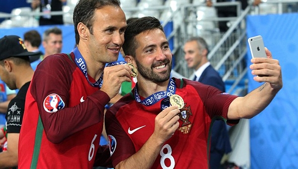 Chuyển nhượng tối 9/1: Trung Quốc có thêm nhà vô địch EURO, M.C phá két vì sao Barca