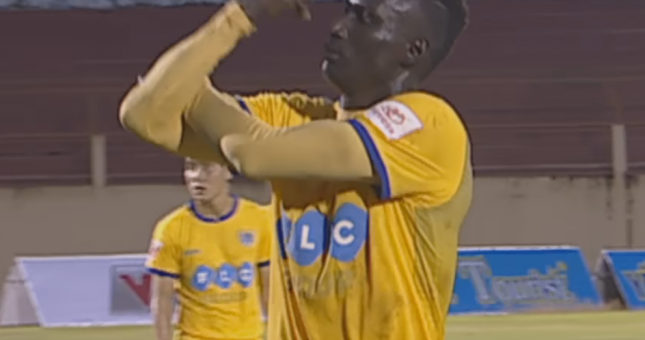 Ngoại binh Omar của Thanh Hóa nhận án phạt cuối cùng