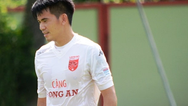 Cầu thủ Long An không hài lòng với án phạt của VFF