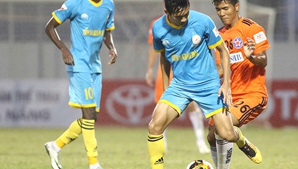 HLV Huỳnh Đức đổ lỗi thua trận cho... HLV U20 Việt Nam