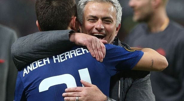 Fan M.U tiến cử tân đội trưởng cho HLV Mourinho