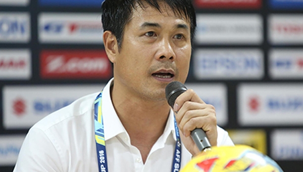 HLV Nguyễn Hữu Thắng từ chức sau thất bại của U22 Việt nam