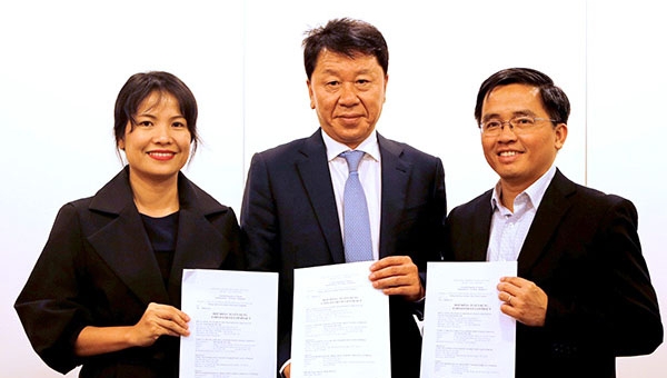 HLV Hàn Quốc hứa điều khiến bầu đức và HAGL sướng rơn