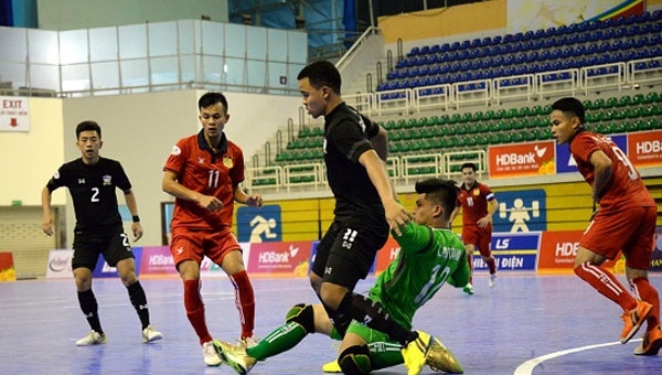 Thắng hủy diệt 14-0, HLV Thái Lan tự tin lên ngôi vô địch