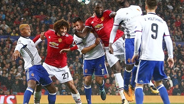 Champions League đêm nay: Những đội trước cơ hội vào vòng knock-out