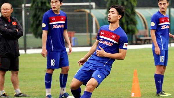 Đề cử Quả bóng vàng Việt Nam 2017: HAGL, Hà Nội áp đảo