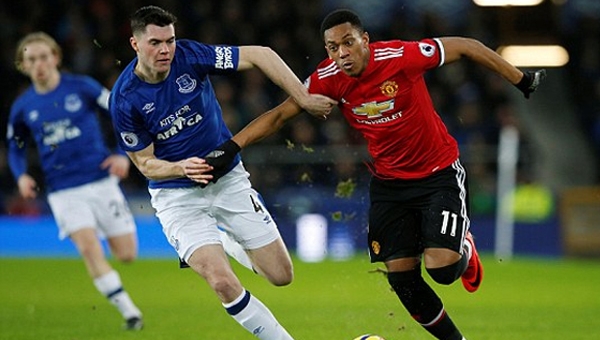 Martial lập công, MU giành 3 điểm trước Everton