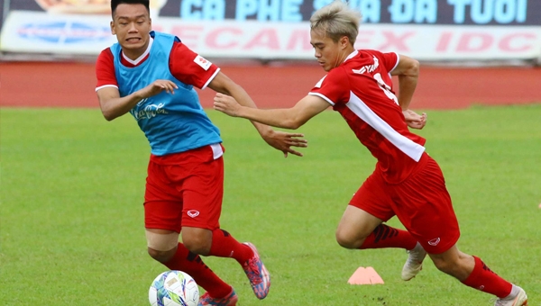 Thành Chung chia tay Olympic Việt Nam, sao HAGL lên thay thế