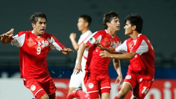 Hạ Triều Tiên trên chấm 11m, Tajikistan vào bán kết U16 châu Á