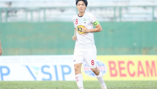 Bác sĩ Hàn góp ý với NHM Việt Nam về chấn thương của Tuấn Anh