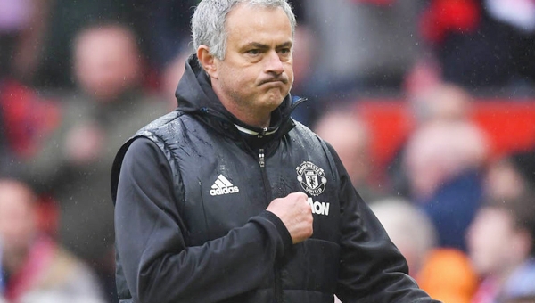 Trước trận Chelsea vs MU: Chốt tương lai HLV Mourinho