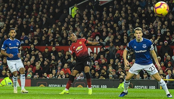 BXH Ngoại hạng Anh sau vòng 10: Bắt đầu tách top