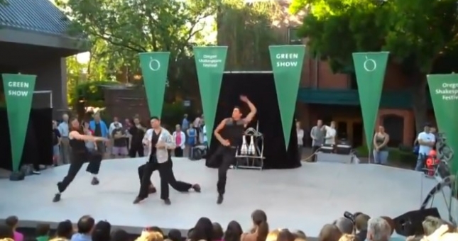 Đã mắt với màn biểu diễn võ thuật đẳng cấp có 1-0-2