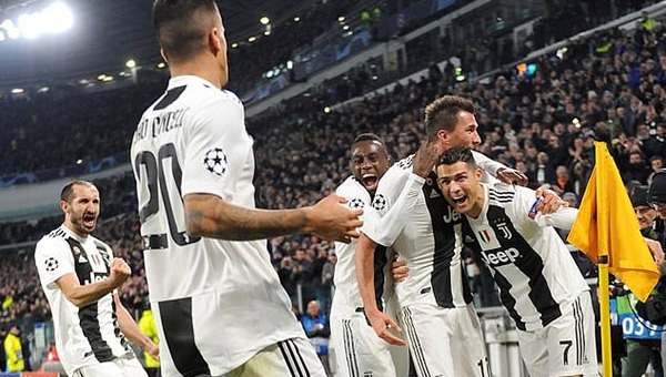 CR7 góp công lớn, Juventus giành vé sớm vào vòng 1/8