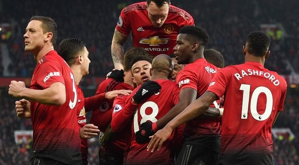 Top 10 CLB giàu nhất: Man Utd bị soán ngôi đầu