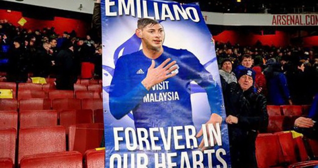 Tìm thấy mảnh vỡ của máy bay chở tân binh Cardiff gặp nạn