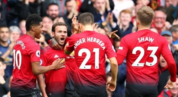 CHÍNH THỨC: MU xác nhận chia tay 15 cầu thủ cùng lúc