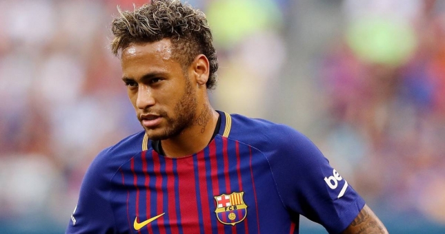 Chuyển nhượng ngày 9/8: Suarez kêu gọi Neymar về Barca