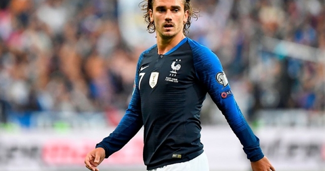 Griezmann trượt PEN, Pháp vẫn thắng 4 sao trước Albania