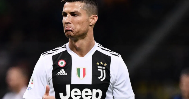 18 câu chuyện làm thay đổi suy nghĩ của bạn về Cristiano Ronaldo