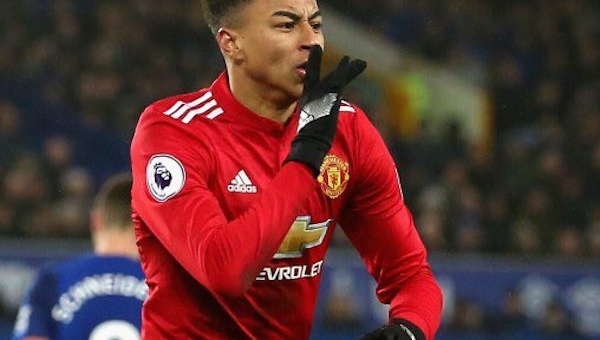 Man Utd ‘mất cả chì lẫn chài’ sau trận hoà AZ Alkmmar