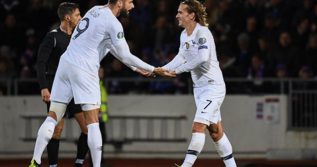 Tấn công như vũ bão, Pháp nhọc nhằn vượt ải Iceland