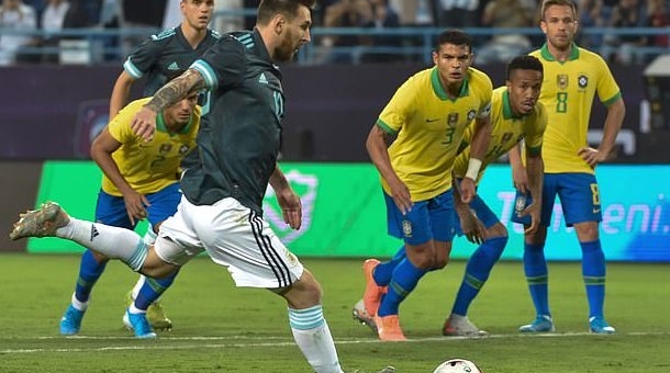 Messi nổ súng, Argentina 'đòi nợ' thành công Brazil