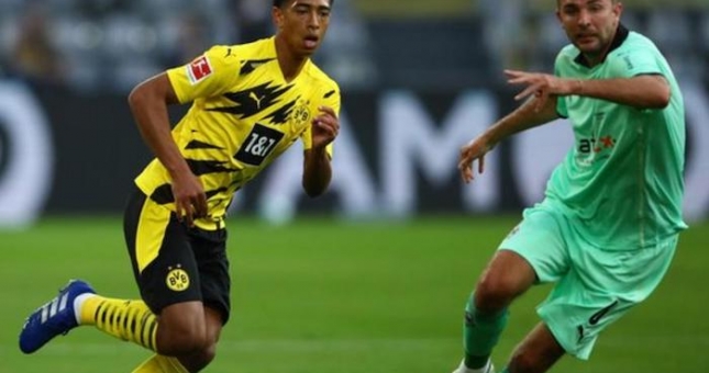 Video highlights: Dortmund 3-0 Borussia M'gladbach