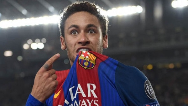 Tin bóng đá tối 17/7: Barca mất ngủ vì Neymar thấy 'khó ở'
