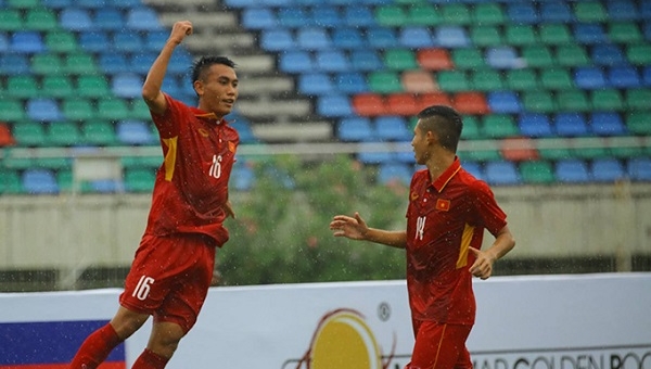 Vượt mặt Indonesia, U18 Việt Nam vươn lên dẫn đầu bảng B
