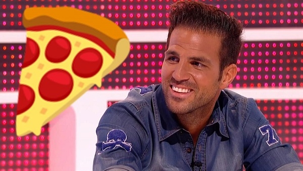 Sao 'bự' Chelsea thú nhận ném bánh pizza vào mặt Sir Alex