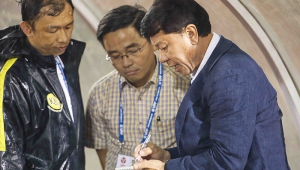 HLV Chung Hae Seong chốt mục tiêu của HAGL tại V.League 2018