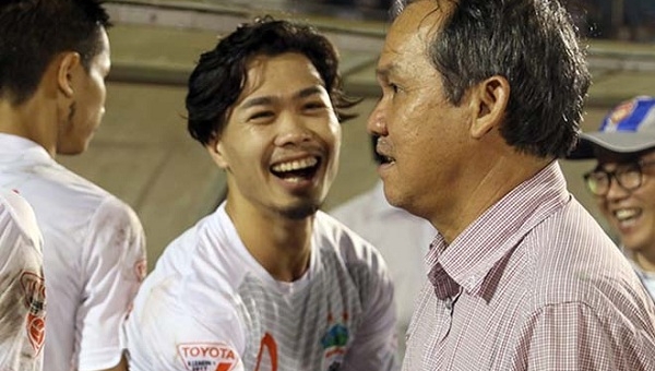 Buriram United trả 3 triệu USD, Bầu Đức có bán Công Phượng?