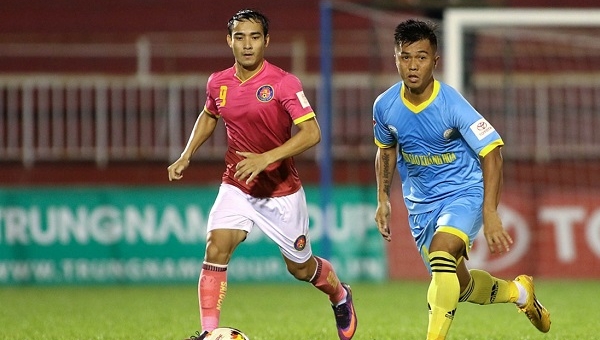 Đội bóng của Công Vinh chiêu mộ 'Carlos Tevez Việt Nam'