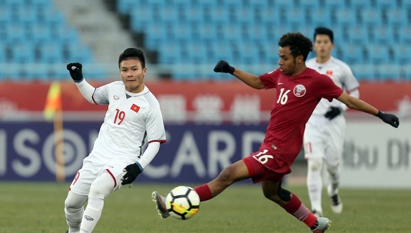 Cầu thủ Qatar: 'Họ thắng vì có số 19 đá hay như ở Châu Âu'