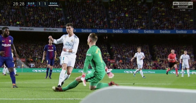 Phá lưới Barca, Ronaldo lập kỷ lục ghi bàn cực khủng tại El Clasico 