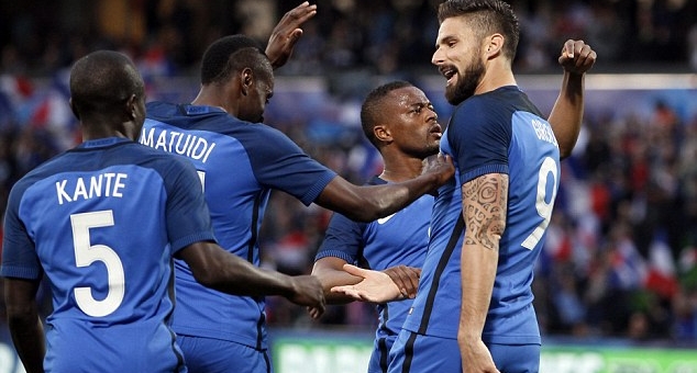 Giroud ghi bàn, ĐT Pháp nhẹ nhàng đánh bại CH Ireland