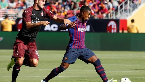 Barcelona thua cay đắng AC Milan ở phút bù giờ