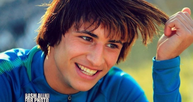 Phát sốt với vẻ đẹp trai của 'thần đồng' 18 tuổi ĐT Iraq