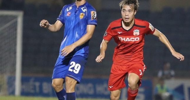 Văn Toàn 'tắt điện', HAGL thua trắng trước Quảng Nam FC